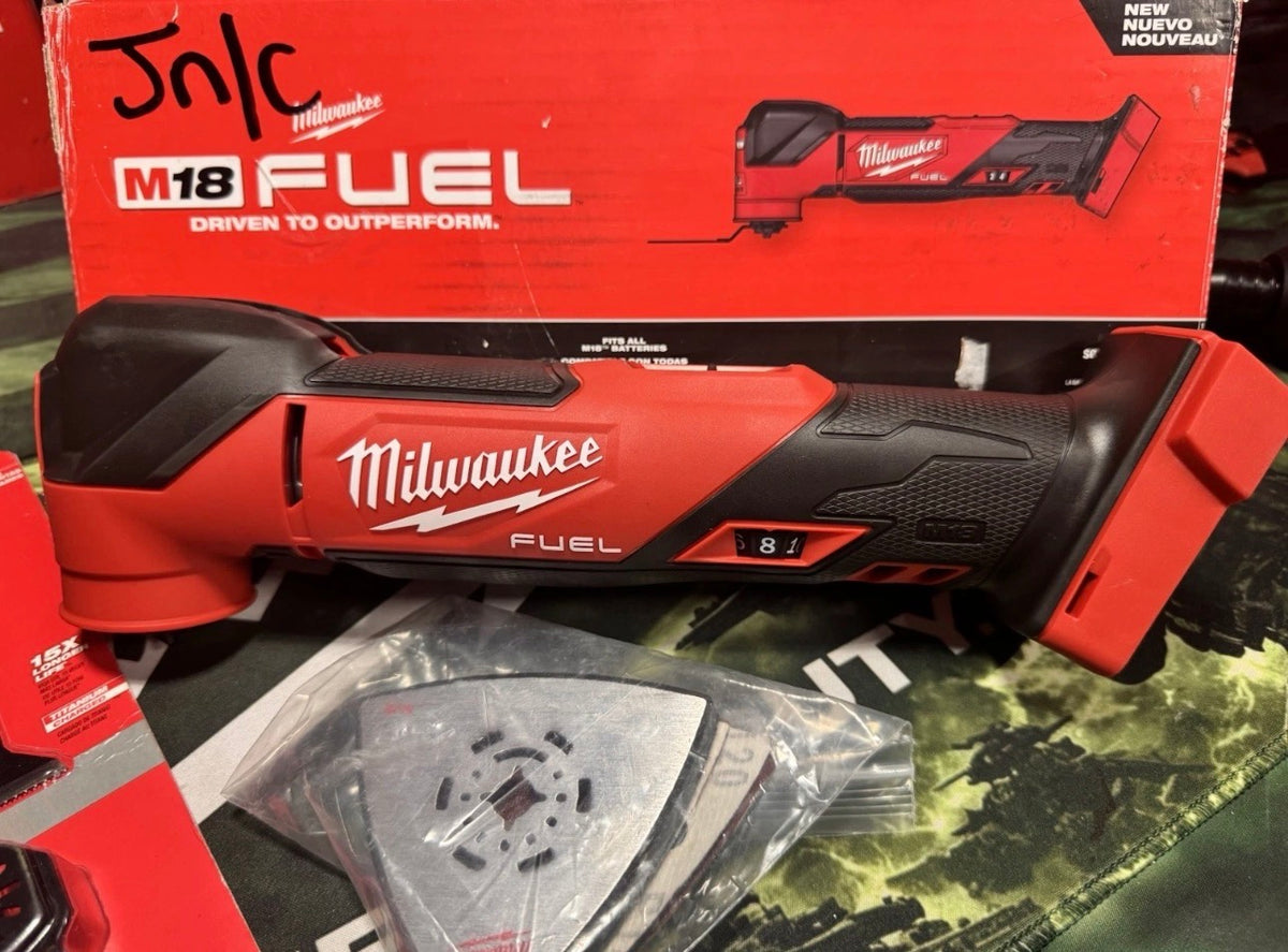 Milwaukee M18 FUEL™ Oscillating Multi-Tool + 8 részes Multi-Tool Blade Kit