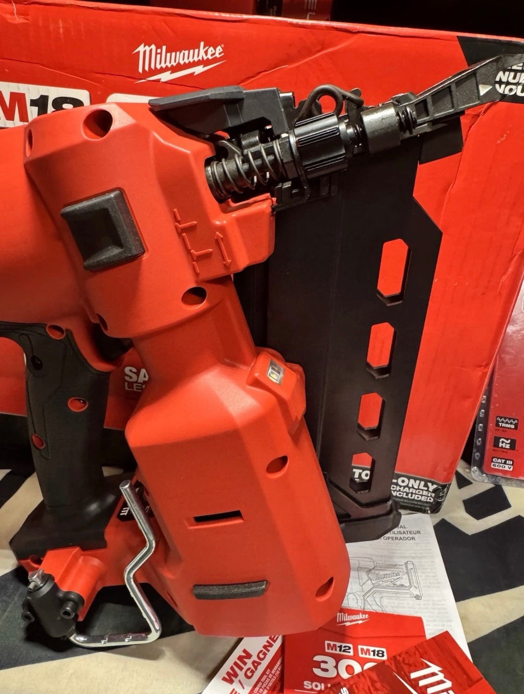 Milwaukee M18 FUEL™ 2844-20 7 GA Duplex Nailer – 21° Akkumulátoros Duplex Szegbelövő