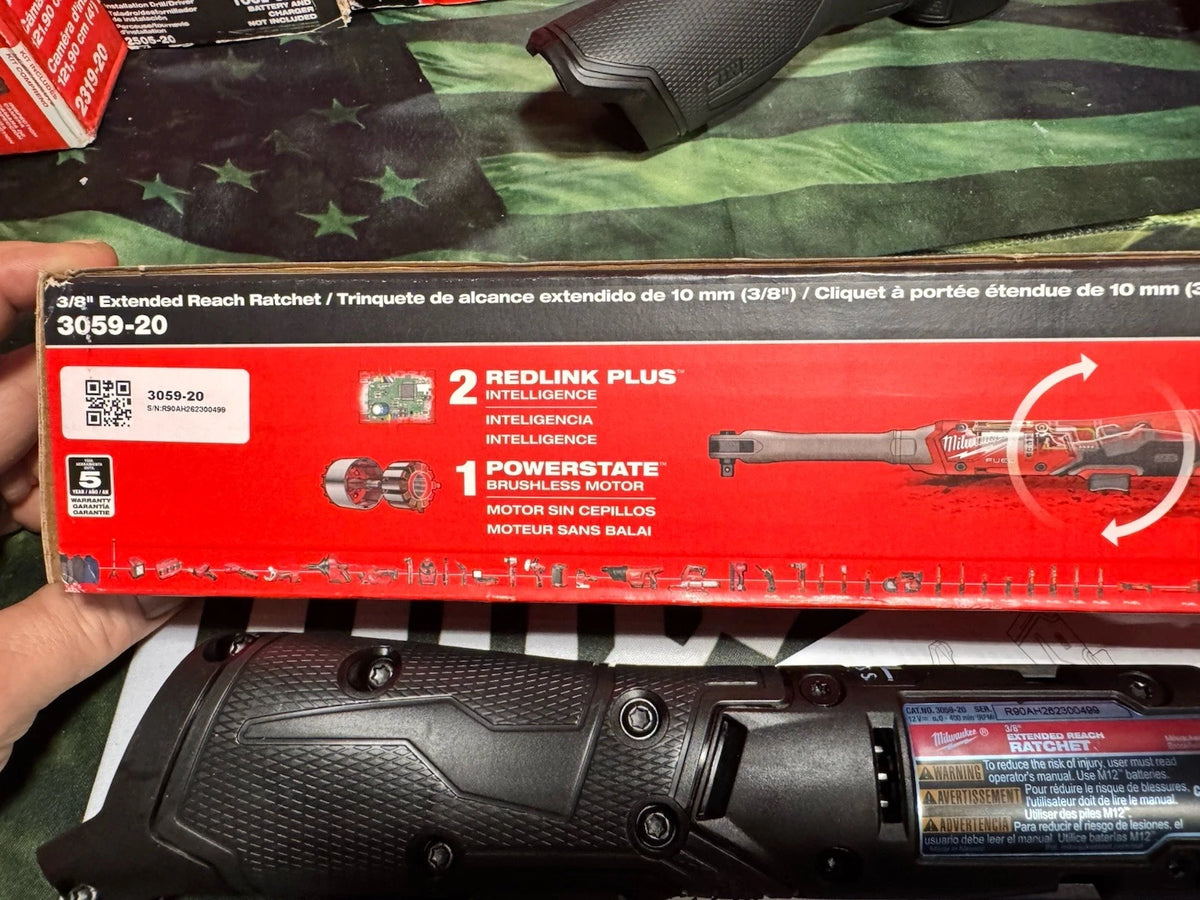 Milwaukee BLACKOUT M12 FUEL™ 3/8″ Extended Reach Ratchet – Tool Only